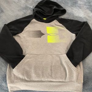 Under Armor Boy’s Hoodie. Size XL